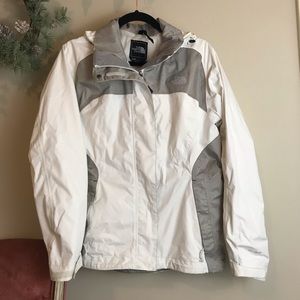 Women’s north face rain jacket M